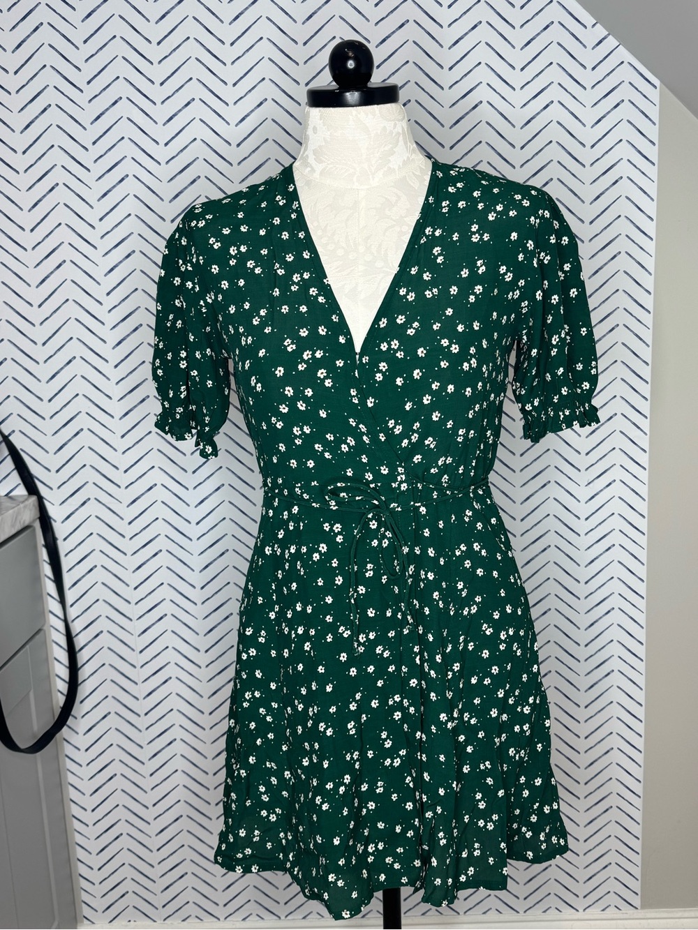 NWOT Faithful the Brand Wrap Mira Mini Floral Dress Green Size 8 - Picture 3 of 14